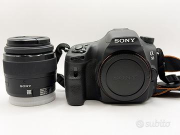 Sony Alpha A58 con ottica zoom