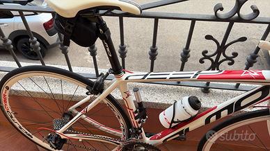 Bicicletta da corsa strada Olmo