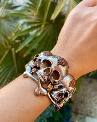 Maxi bracciale con teschi e strass