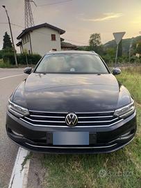 12/2022 Volkswagen Passat Variant Business 2.0