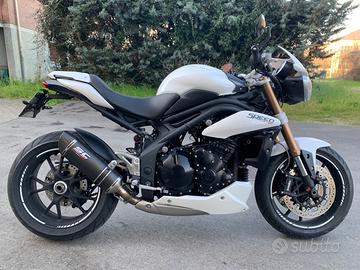 Triumph speed triple 1050 abs