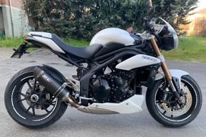 Triumph speed triple 1050 abs
