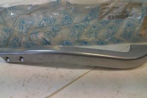 MANIGLIA DESTRA PORTAPACCHI FREE PIAGGIO 297798