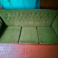 divano a tre posti come da foto