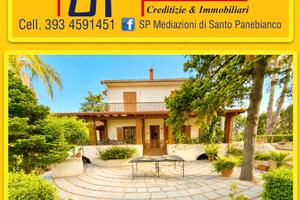 Villa Raffinata con ampio parco verde