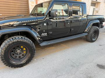 Cerchi e gomme per jeep wrangler gladiator