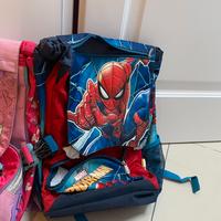 due zaini spiderman e principesse