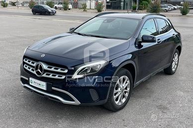 MERCEDES GLA 180 d Business Extra