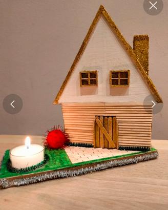 Decorazione natalizia - casetta in legno portacand