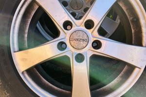 Cerchi in lega da 16 5 fori per Nissan Juke 2021