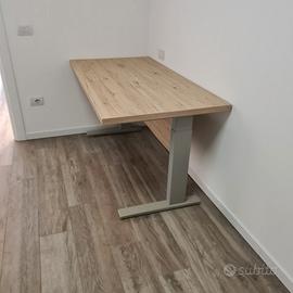 Scrivania 150 x 75