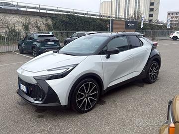 Toyota C-HR 2.0 HV E-CVT GR Sport Premier AWD...