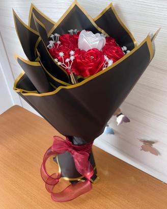 Bouquet con fiori e luce