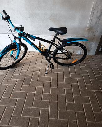 bici monta biki b'twine 24 con cambio