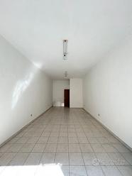 Locale/garage 35 mq - Centro Storico Vibo Valentia