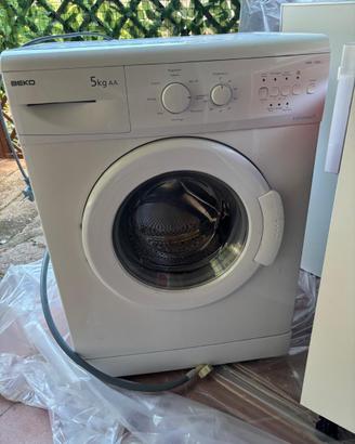 Lavatrice Beko Slim praticamente nuova