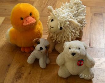 Quattro peluche nuovi