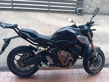 Honda CB 650 r