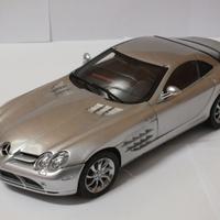 Mercedes Benz SL McLaren 2003  1/18  CMC