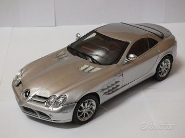 Mercedes Benz SL McLaren 2003  1/18  CMC