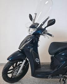 Kymco People S 200