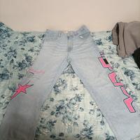 Jeans Bershka baggy chiari con stampe Y2K – street