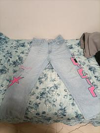 Jeans Bershka baggy chiari con stampe Y2K – street