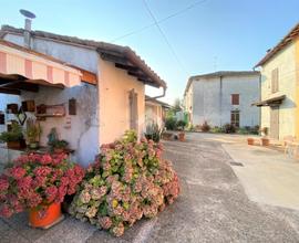 CASA SEMINDIPENDENTE A SISSA TRECASALI