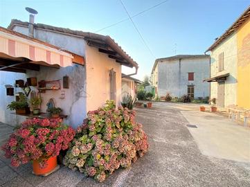 CASA SEMINDIPENDENTE A SISSA TRECASALI