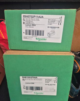 lotto azionamenti  motori Schneider Lexium Altivar