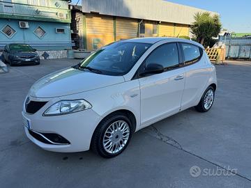 Lancia Ypsilon 1.2 benzina/gpl