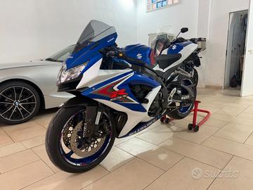 Suzuki GSX R 750
