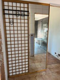 Attaccapanni in legno con specchiera