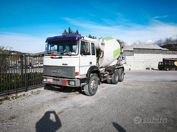 Iveco 330.36