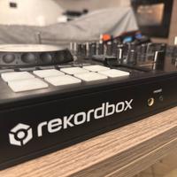 Consolle pioneer DDJ800