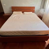 Materasso TEMPUR + coprimaterasso + 2 cuscini