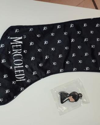 ciondolo cellulare e calza(vuota) mercoledì addams