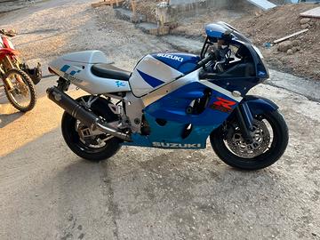 Suzuki Srad GSX R 600