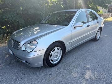 Mercedes C200