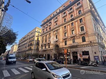 3 LOCALI A NAPOLI