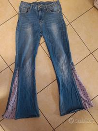 Pantaloni a zampa di elefante in jeans