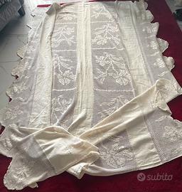 Copriletto fatto a mano e lino a telaio