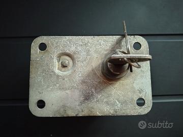 ricambio Volkswagen originale 261829561b