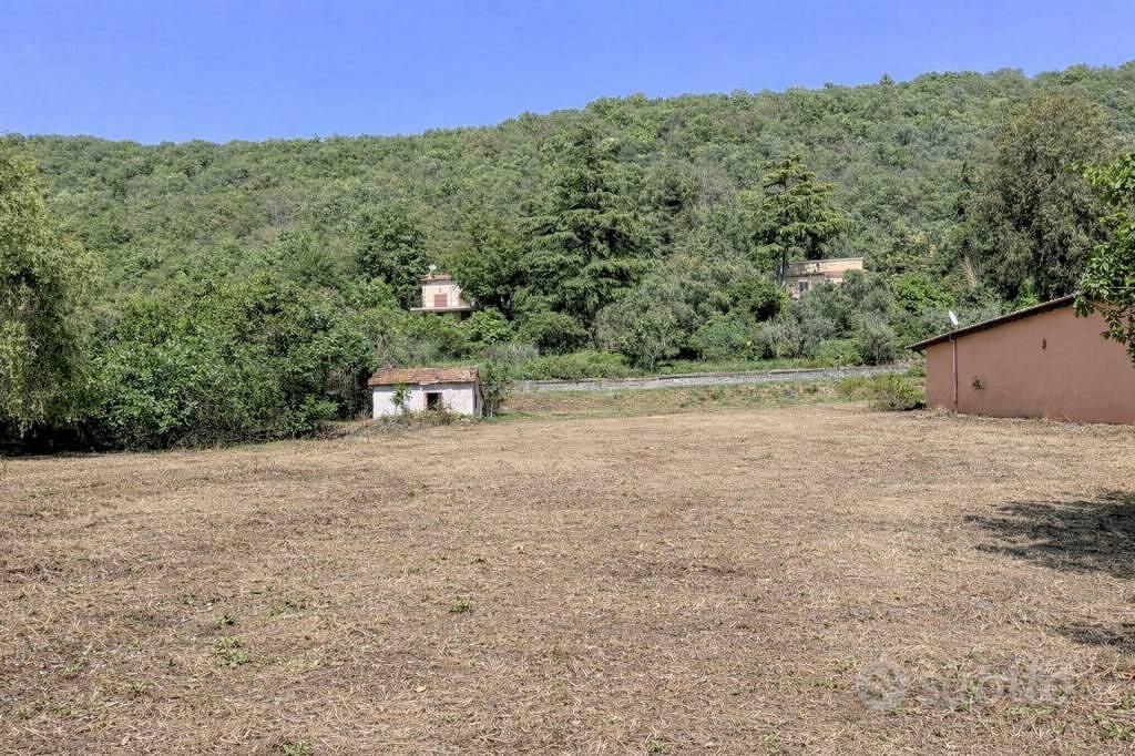 Rustico / Casale di 5500 m² a Trevignano Romano - Altro