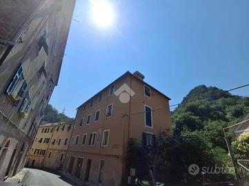3 LOCALI A GENOVA