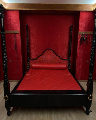 Letto baldacchino 50 sfumature
