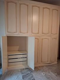 Armadio bianco panna