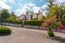 villa-su-3-livelli-giardino-1000-mq-a-carlentini
