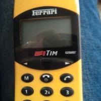 Telefono marca Ferrari 