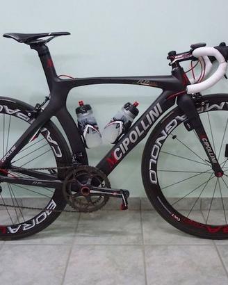 bici srada in carbonio